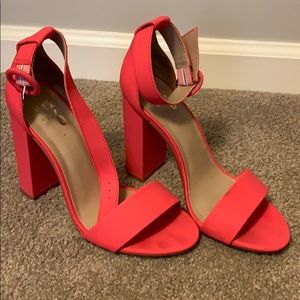 Mix No. 6 hot pink heels